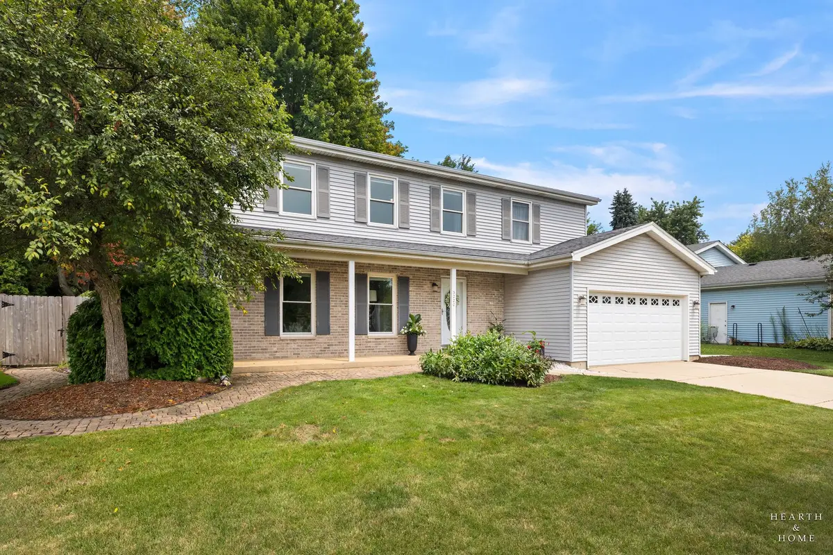 3220 W Lorient Drive, McHenry, IL 60050 - #1