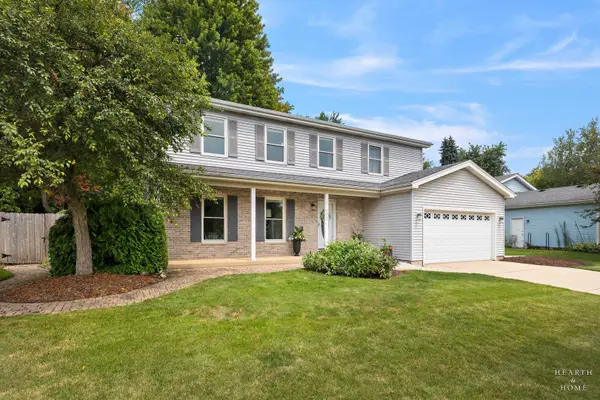 3220 W Lorient Drive, McHenry, IL 60050