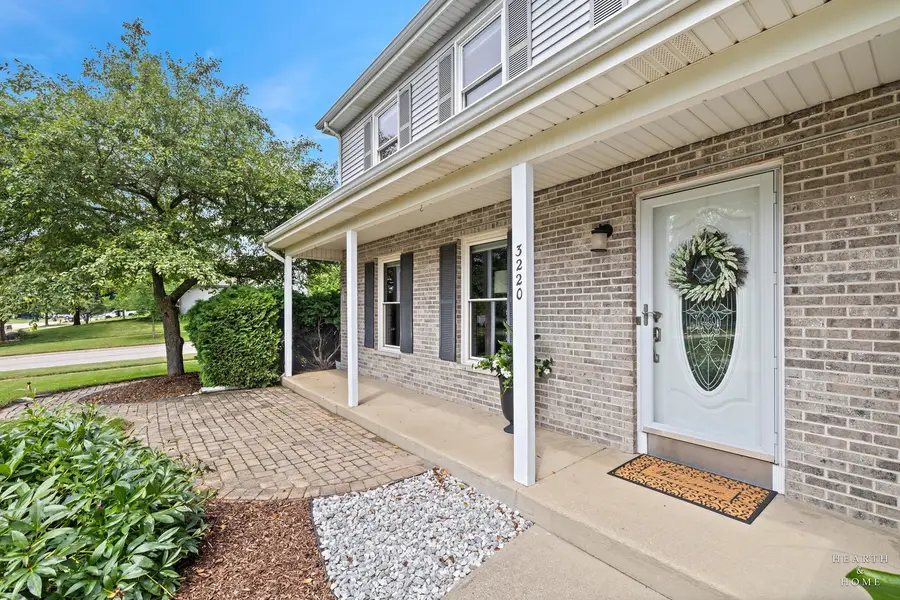 3220 W Lorient Drive, McHenry, IL 60050 - #2