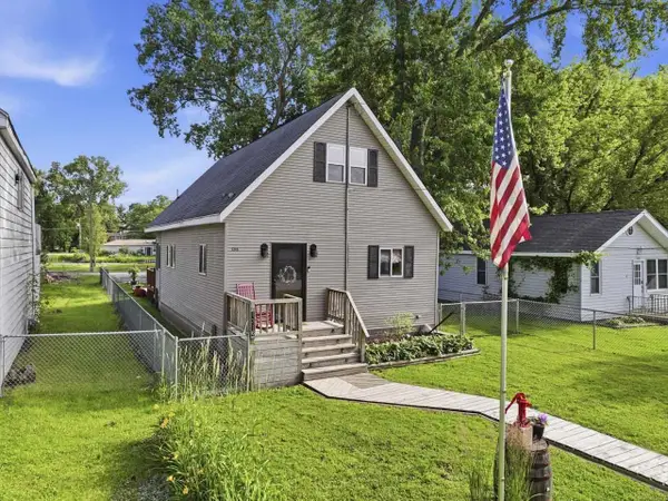 1316 Nippersink Drive, Spring Grove, IL 60081