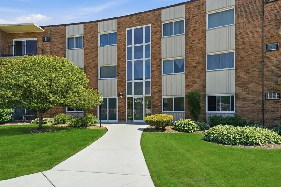 9717 S Keeler Avenue #109, Oak Lawn, IL 60453 - #2