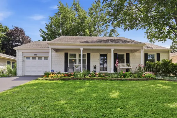 17 Whitehall Court, Buffalo Grove, IL 60089