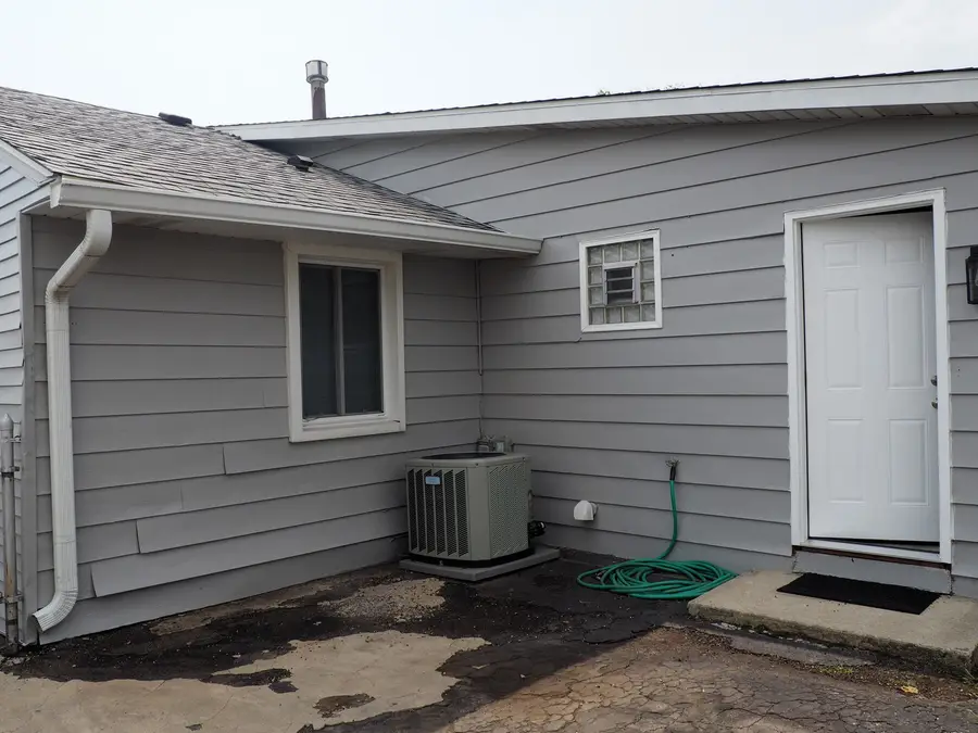 8808 Corcoran Road, Hometown, IL 60456 - #3