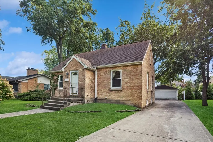 657 E Prairie Avenue, Des Plaines, IL 60016 - #2