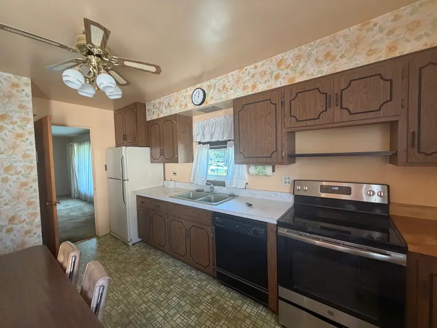 225 N 2nd Avenue, Villa Park, IL 60181 - #3
