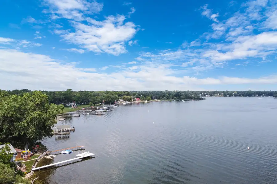 117 Roosevelt Avenue, Wauconda, IL 60084 - #2