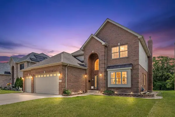 427 W Natoma Avenue, Addison, IL 60101