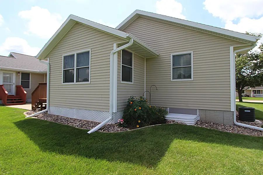 1109 6th Avenue, Fulton, IL 61252 - #3
