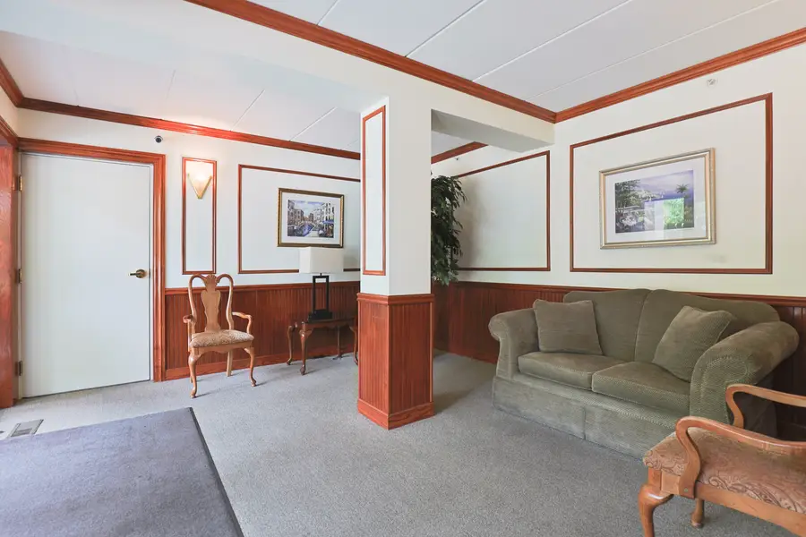 9510 S Kolmar Avenue #408, Oak Lawn, IL 60453 - #3