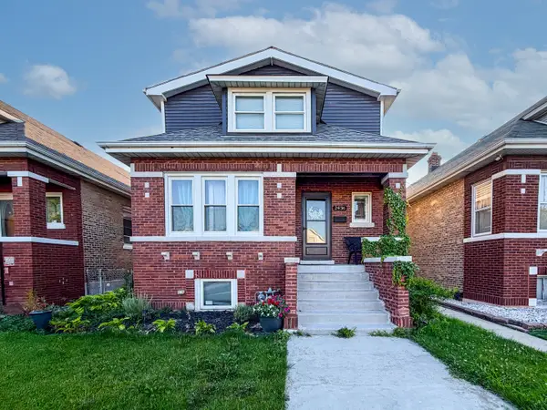 2436 Grove Avenue, Berwyn, IL 60402