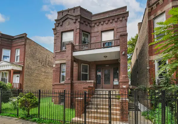 1340 N Avers Avenue, Chicago, IL 60651