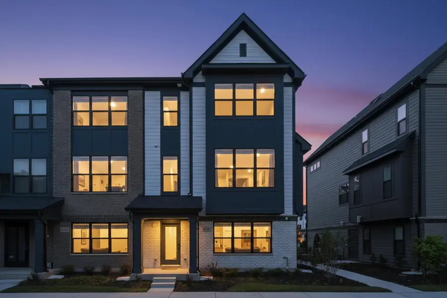 8367 Mulberry Avenue, Morton Grove, IL 60053 - #2
