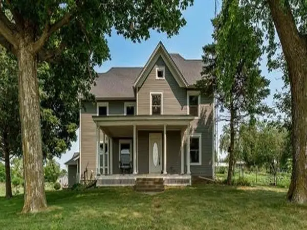 12361 N Henderson Road, Orangeville, IL 61060