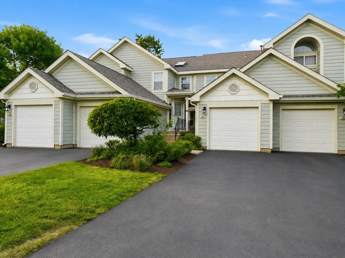 184 W Hamilton Drive, Palatine, IL 60067 - #1