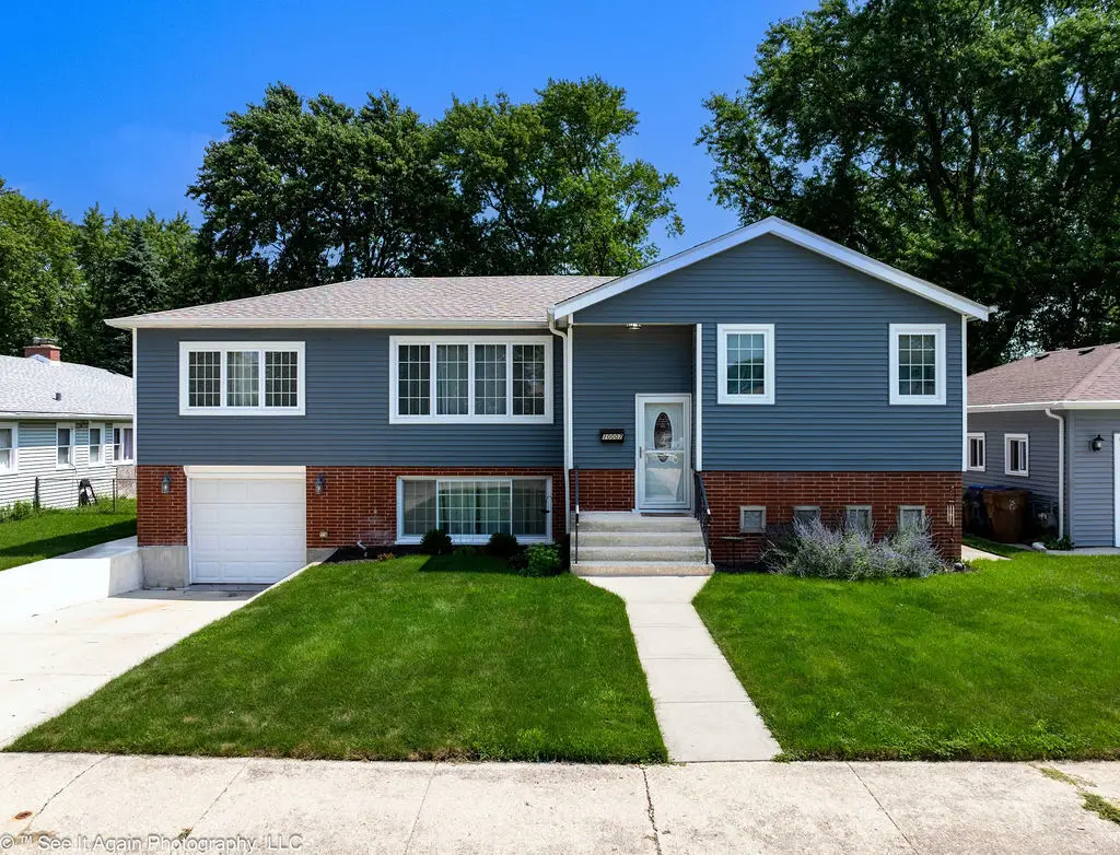 10007 S Kolin Avenue, Oak Lawn, IL 60453 - #1