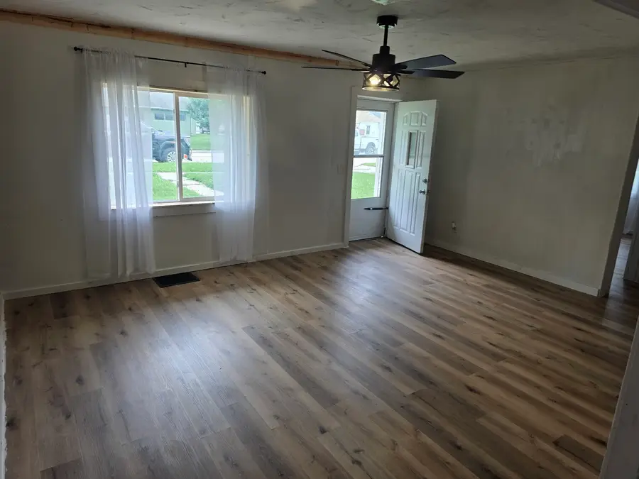 2102 Chestnut Avenue, Sterling, IL 61081 - #3