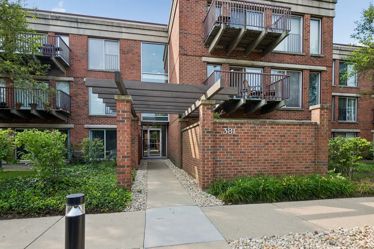 381 Kelburn Road #214, Deerfield, IL 60015 - #1