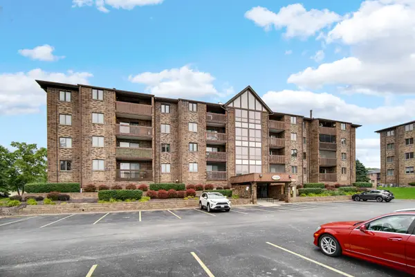 10420 Circle Drive #42B, Oak Lawn, IL 60453