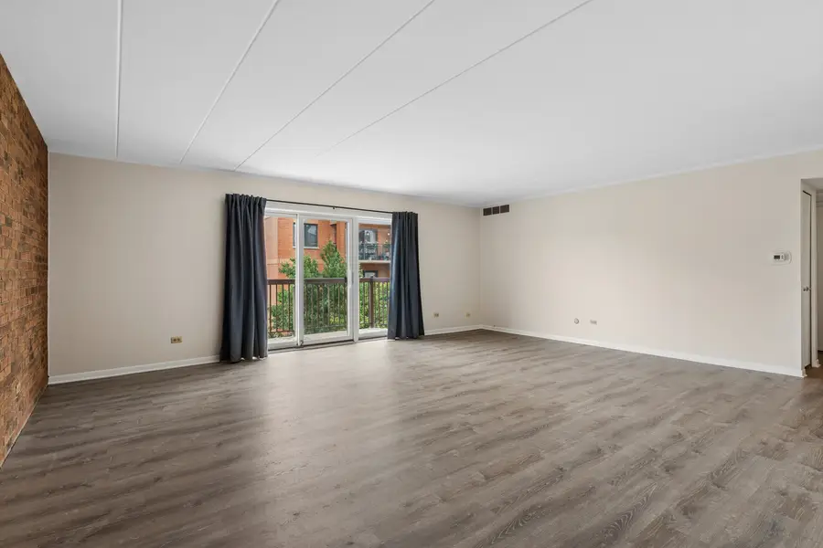 900 S River Road #4F, Des Plaines, IL 60016 - #3