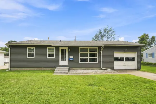 332 32nd Avenue, East Moline, IL 61244