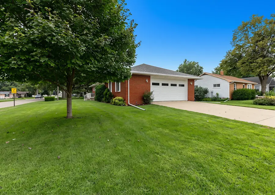 701 W Clark Street, Princeton, IL 61356 - #2