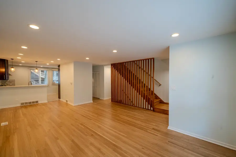 934 E 55th Street, Chicago, IL 60615 - #3