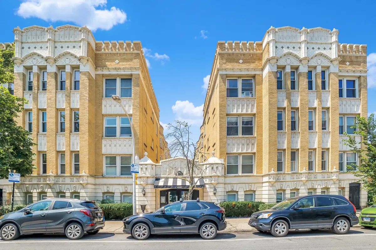 4240 N Clarendon Avenue #307N, Chicago, IL 60613 - #1