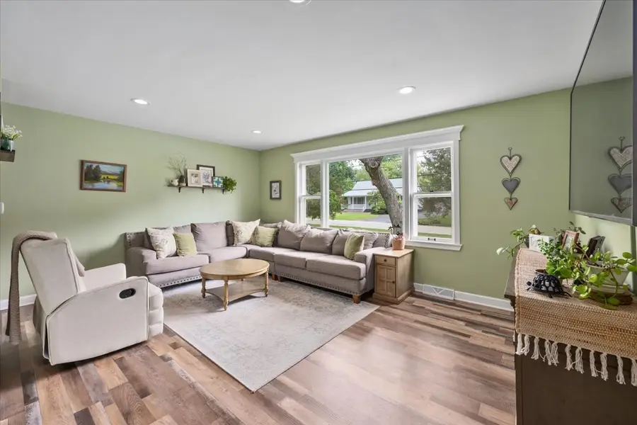 4003 Mccabe Avenue, Crystal Lake, IL 60014 - #3