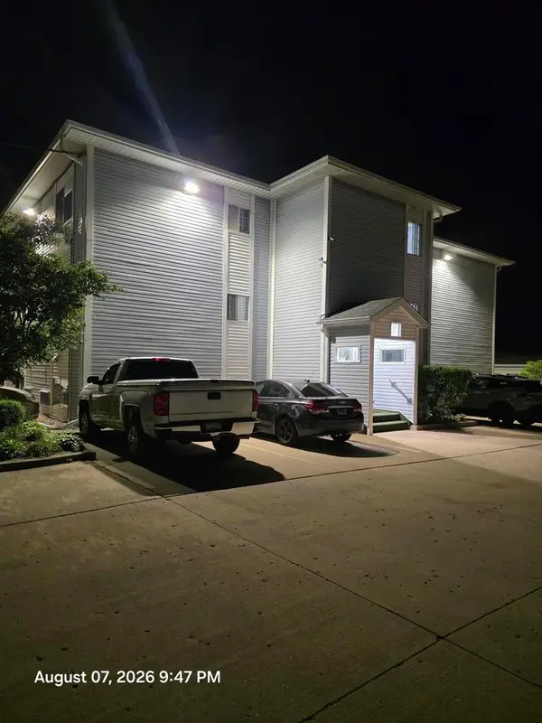 3130 W Monroe Street #308, Waukegan, IL 60085