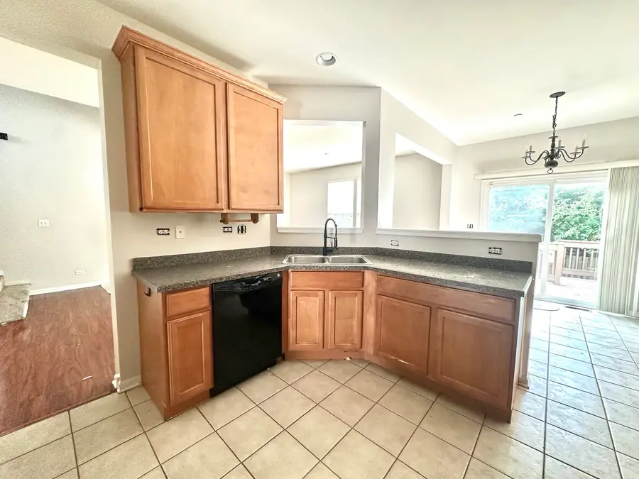 1563 Yellowstone Drive, Streamwood, IL 60107 - #2