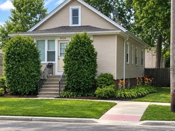 4326 Wesley Terrace, Schiller Park, IL 60176