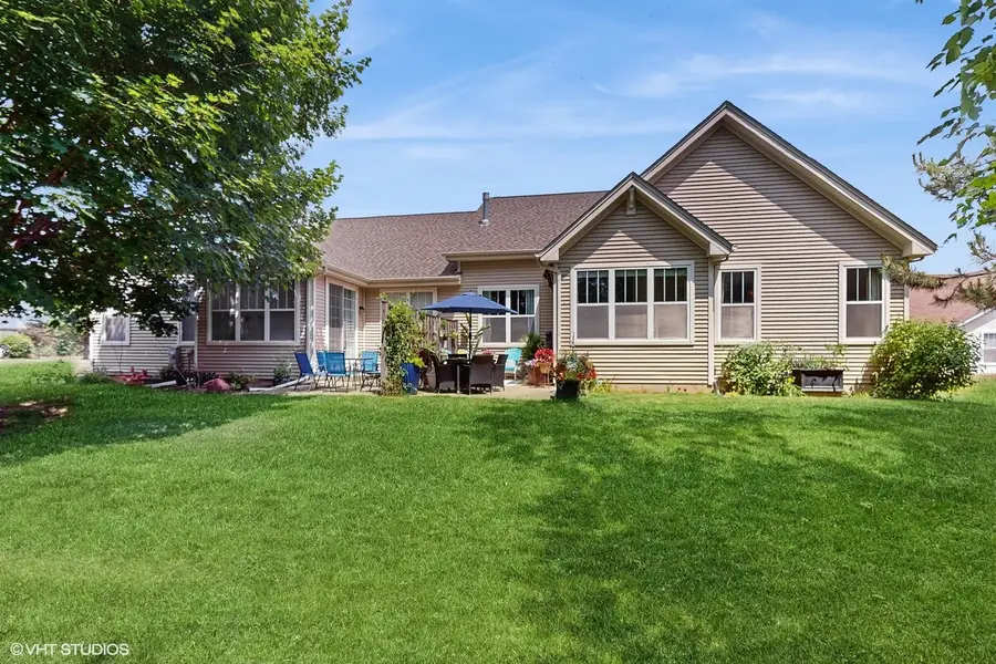 301 W Eagle Court, Waukegan, IL 60087 - #3
