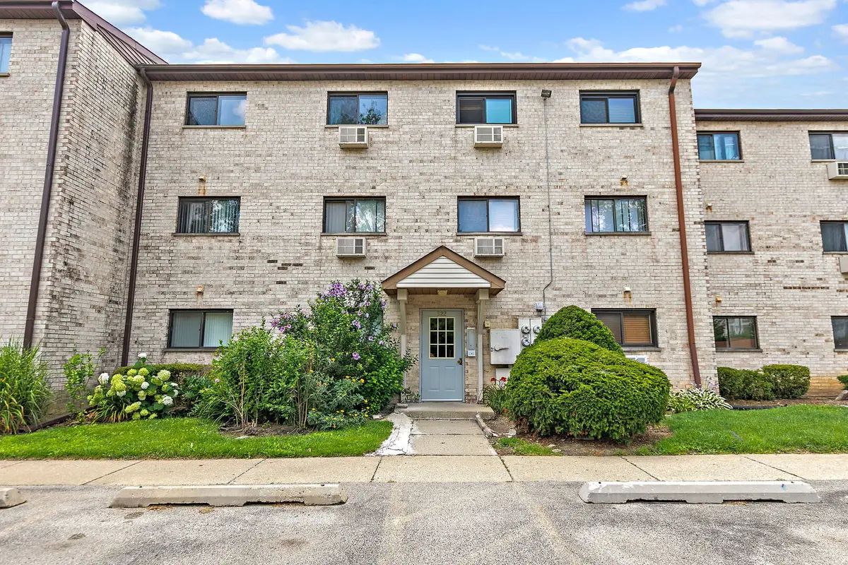 522 E Spruce Drive #1B, Palatine, IL 60074 - #1