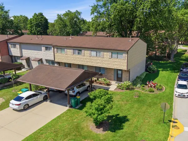 490 Tahoe Circle Drive, Wheeling, IL 60090