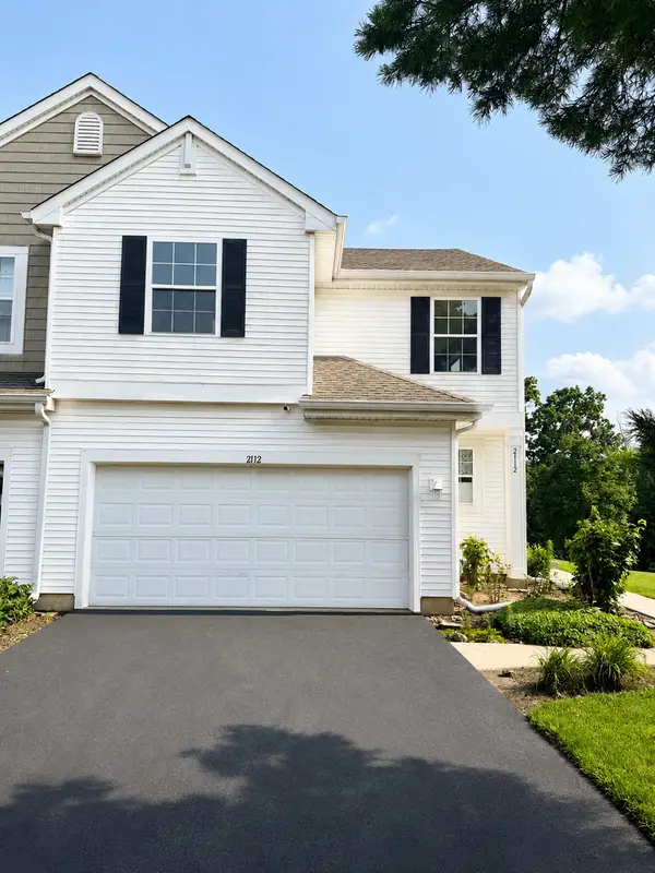 2112 Orchard Lane, Carpentersville, IL 60110