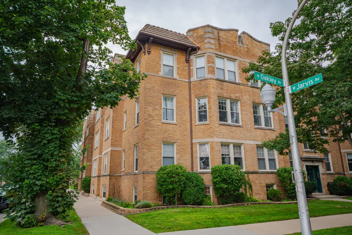 2306 W Jarvis Street #1, Chicago, IL 60645 - #1