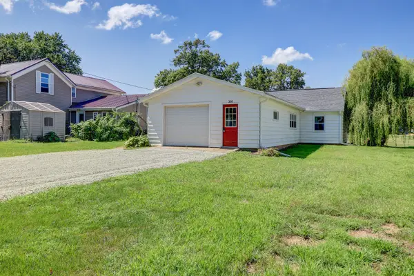 306 8th Avenue S, Albany, IL 61230