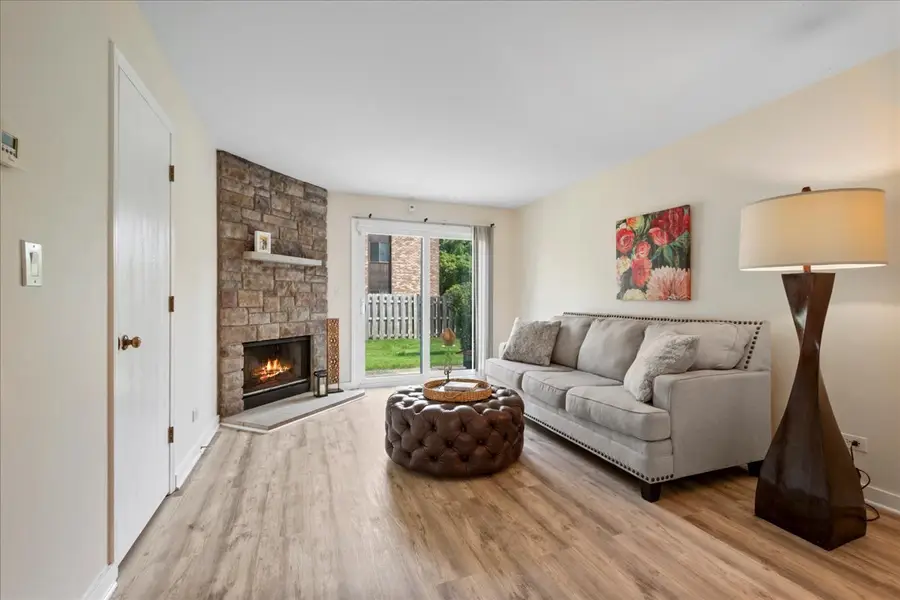238 N Walnut Street #B, Bensenville, IL 60106 - #2