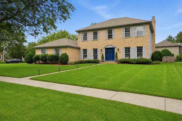 801 Fieldale Lane, Grayslake, IL 60030