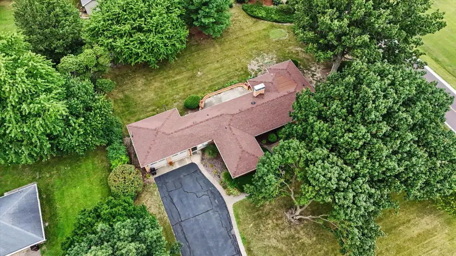 1123 N Sangamon Avenue, Gibson City, IL 60936 - #3