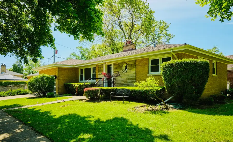 4555 Cleveland Street, Skokie, IL 60076 - #3
