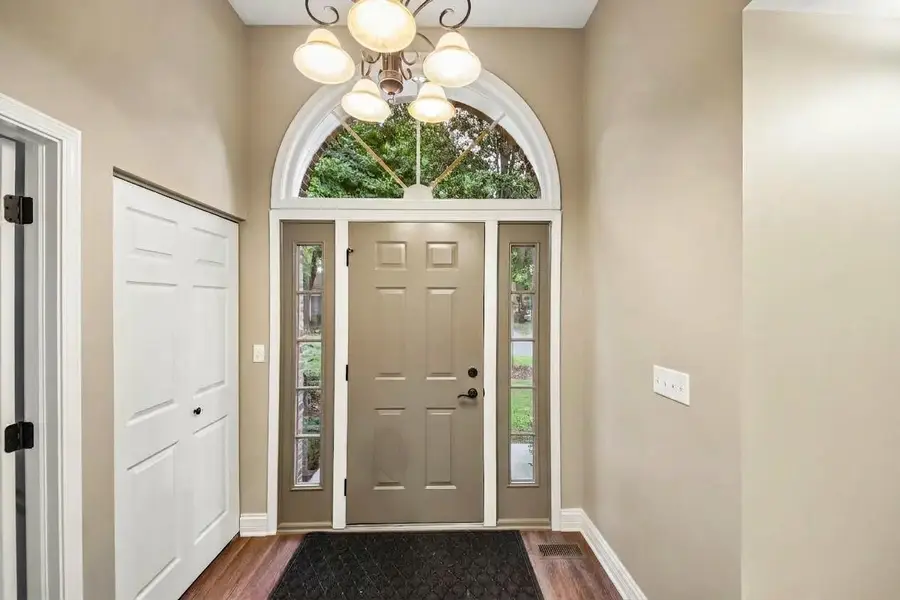 281 Governors Lane #281, Elgin, IL 60123 - #2