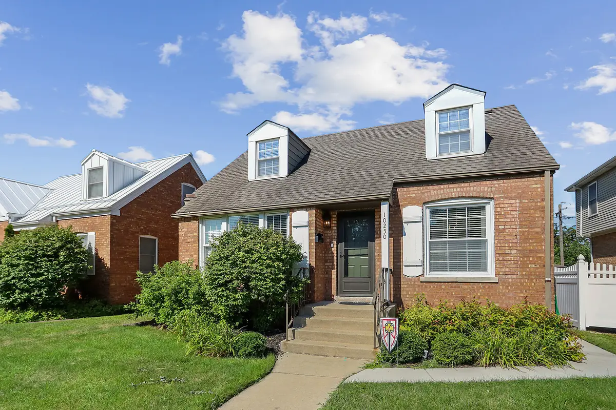 10250 S Turner Avenue, Evergreen Park, IL 60805 - #1