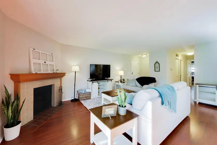 265 Wilmette Court #B1, Schaumburg, IL 60193 - #3