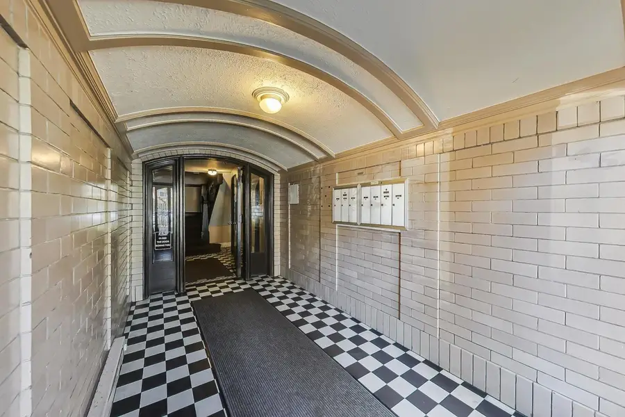 1465 W Fargo Avenue #3, Chicago, IL 60626 - #2
