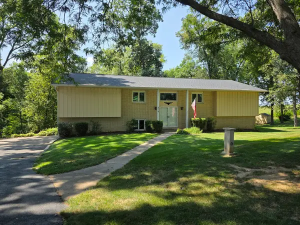 210 N Park Avenue, Geneseo, IL 61254
