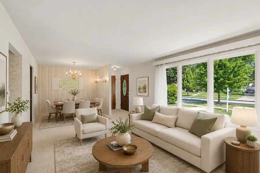 112 N Reuter Drive, Arlington Heights, IL 60005 - #3