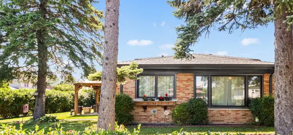2196 Spruce Avenue, Des Plaines, IL 60018