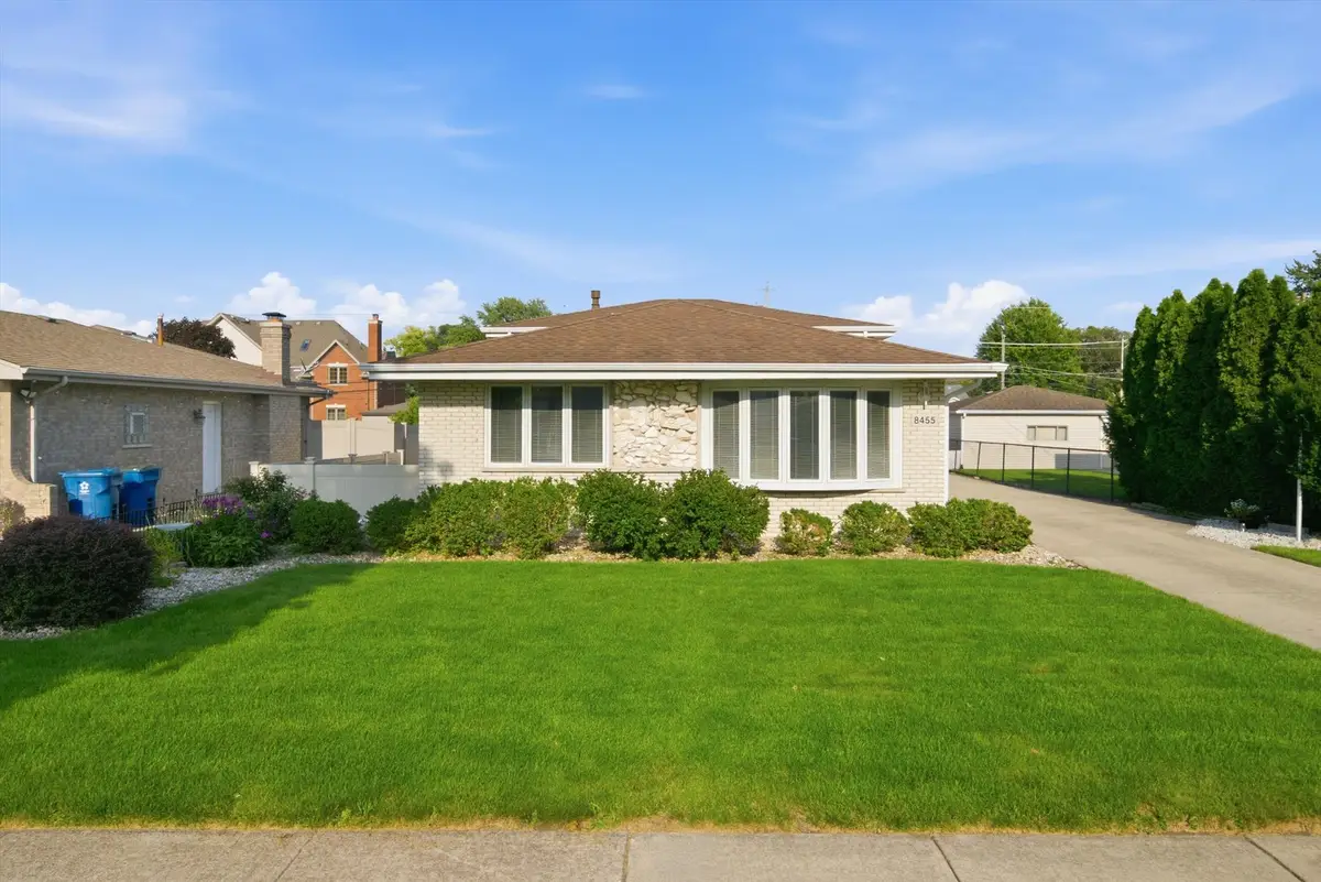 8455 Newland Avenue, Burbank, IL 60459 - #1