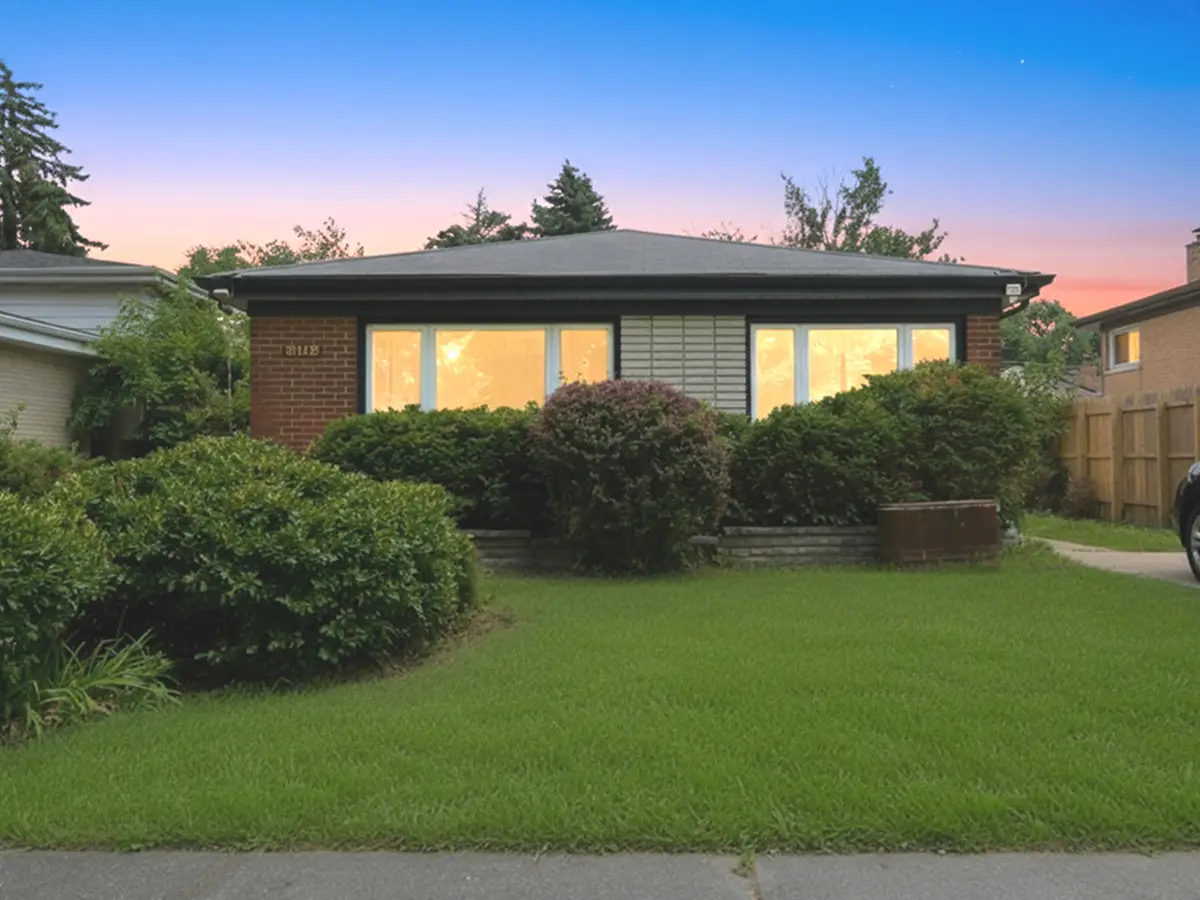 8113 Central Avenue, Morton Grove, IL 60053 - #1